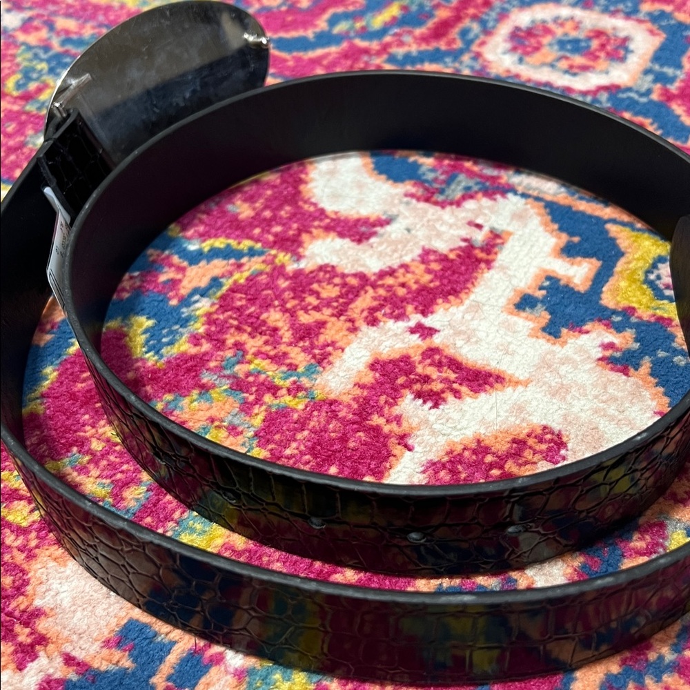 Guess Black Croc-Embossed Belt with Silver Oval Buckle - Picture 6 of 6